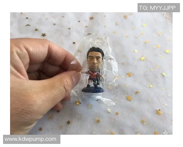 足球明星模型手办设计图纸与制作指南分享